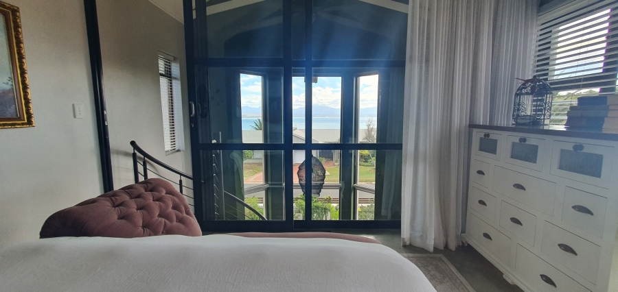 4 Bedroom Property for Sale in Linkside Western Cape